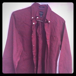Red plaid Dockers men’s shirt